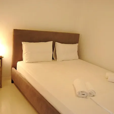 Elia House Vila